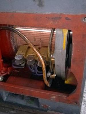 直流電機(jī)換向器和刷塊檢修